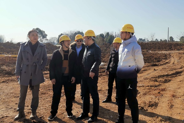 1610674700750795.jpg 南昌市政建設(shè)黨委委員呂文萬載縣南部新城項(xiàng)目指導(dǎo)工作6001.jpg