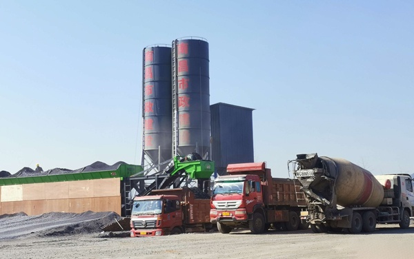 1610674711286707.jpg 南昌市政建設(shè)黨委委員呂文萬載縣南部新城項(xiàng)目指導(dǎo)工作6002.jpg