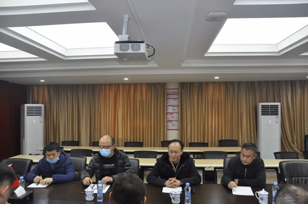 1610678930335782.jpg 青云譜區(qū)委常委統(tǒng)戰(zhàn)部部長黃云松蒞臨南昌市政建設(shè)調(diào)研指導工作6004.jpg