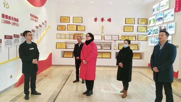 1611740950111197.jpg 南昌市總工會(huì)走訪慰問南昌市政建設(shè)集團(tuán)困難職工6002.jpg