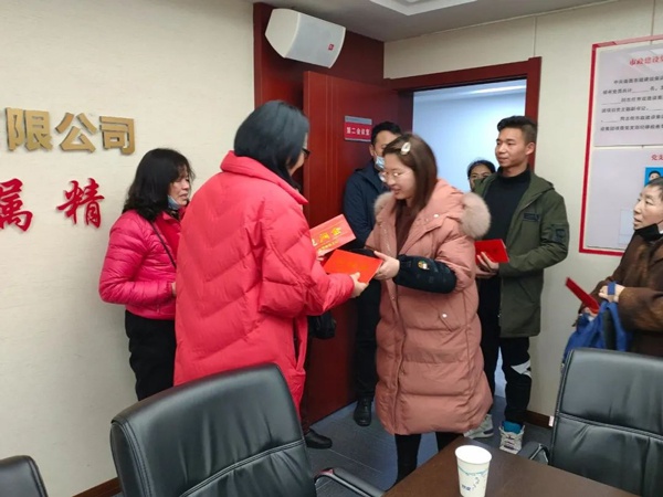 1611740984935588.jpg 南昌市總工會(huì)走訪慰問南昌市政建設(shè)集團(tuán)困難職工6005.jpg