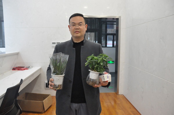 1614941008110773.jpg 南昌市政建設(shè)集團(tuán)開(kāi)展學(xué)雷鋒文明城市共創(chuàng)共建舊物兌換活動(dòng)3.jpg