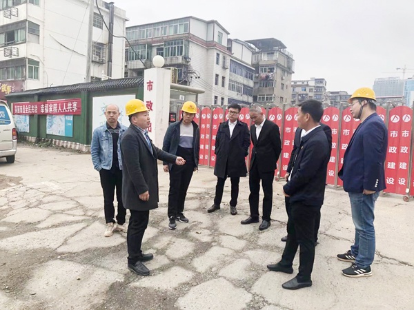 1618189042950478.jpg 南昌市政建設(shè)集團張世東前往桃花安置房項目調(diào)研指導6001.jpg