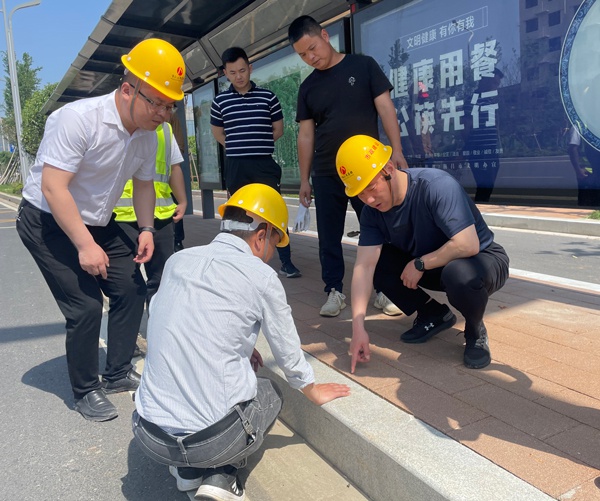 1620269813765945.jpg 徐旭前往洛陽東路綜合改造工程開展五一期間檢查慰問工作6001.jpg