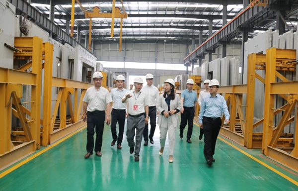 1620694418341203.jpg 中建上海設(shè)計研究院沈娟來到市政遠(yuǎn)大調(diào)研裝配式建筑6001.jpg