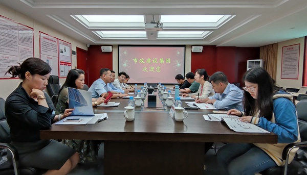 1622105041774178.jpg 萬(wàn)年縣副縣長(zhǎng)李火秀光臨我司參觀交流6001.jpg