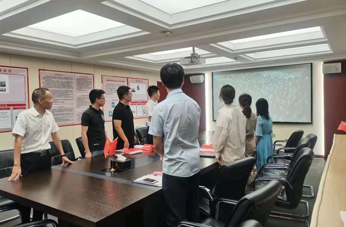 1625190306876687.jpg 南昌市政建設(shè)集團組織觀看“七一勛章”頒授儀式691.jpg