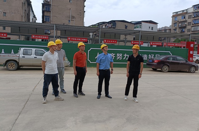 1629944527926986.jpg 南昌市政建設集團付海華前往桃花南路安置房項目檢查質量標準化觀摩會推進情況6911.jpg