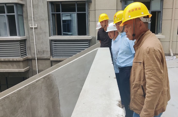 1634867993401771.jpg 付海華前往生態(tài)農(nóng)業(yè)示范園研發(fā)大樓項目檢查指導(dǎo)691.jpg