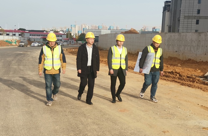 1637657457599699.jpg 南昌市政建設(shè)集團領(lǐng)導深入一線督導檢查安全生產(chǎn)工作6912.jpg