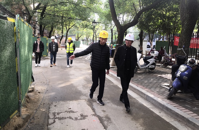 1637657479745751.jpg 南昌市政建設(shè)集團領(lǐng)導深入一線督導檢查安全生產(chǎn)工作6912.jpg