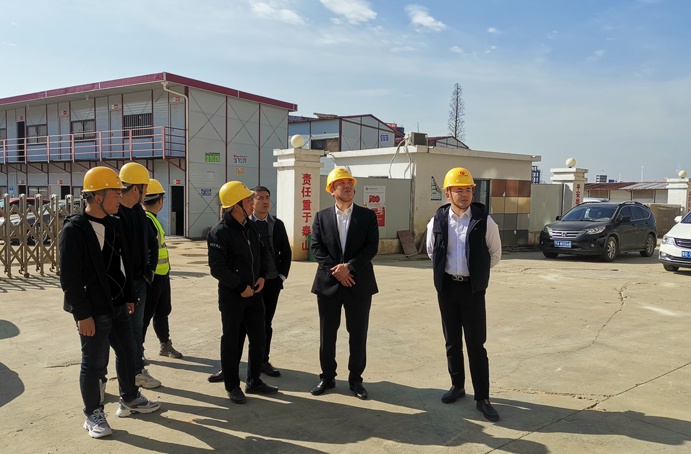 1638512222794094.jpg 徐旭前往秦坊棚戶區(qū)改造及天祥安置房項目檢查督導6912.jpg