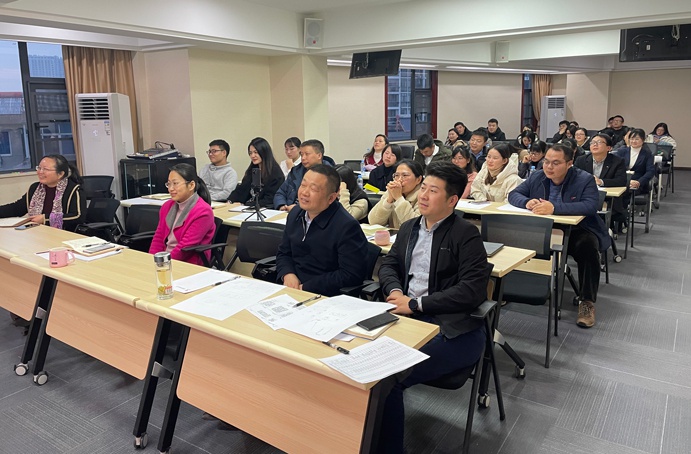 1640750029676970.jpg 南昌市政建設(shè)集團(tuán)開展商務(wù)禮儀培訓(xùn)691.jpg