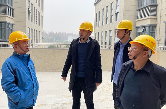 1640759825132455.jpg 肖長華前往市政公用生態(tài)農(nóng)業(yè)示范園研發(fā)大樓項(xiàng)目檢查指導(dǎo)691.jpg