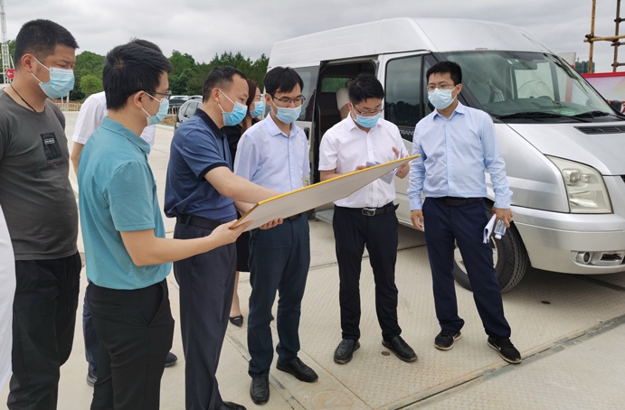 賴?yán)^紅到綠色建材科技產(chǎn)業(yè)園項目視察 賴?yán)^紅到綠色建材科技產(chǎn)業(yè)園項目視察