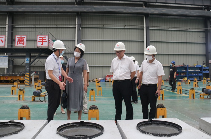 南昌市發(fā)改委副主任鐘雷英到市政遠大公司調(diào)研裝配式建筑 南昌市發(fā)改委副主任鐘雷英到市政遠大公司調(diào)研裝配式建筑