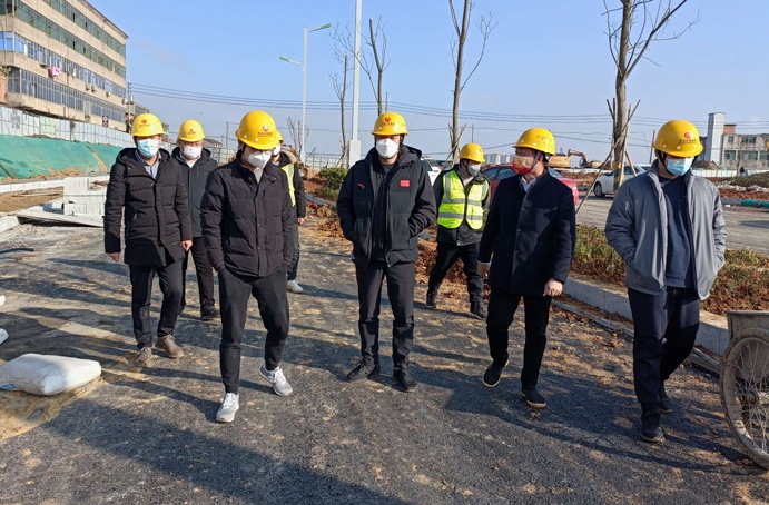 南昌市政建設(shè)集團(tuán)領(lǐng)導(dǎo)班子深入項(xiàng)目一線開展節(jié)前督導(dǎo)慰問 南昌市政建設(shè)集團(tuán)領(lǐng)導(dǎo)班子深入項(xiàng)目一線開展節(jié)前督導(dǎo)慰問