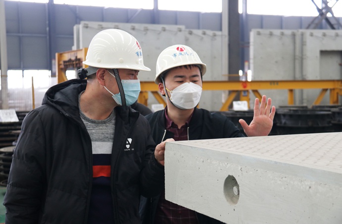 江西省城鎮(zhèn)發(fā)展服務中心副調研員熊小羅到市政遠大公司開展裝配式建筑信息價調 江西省城鎮(zhèn)發(fā)展服務中心副調研員熊小羅到市政遠大公司開展裝配式建筑信息價調