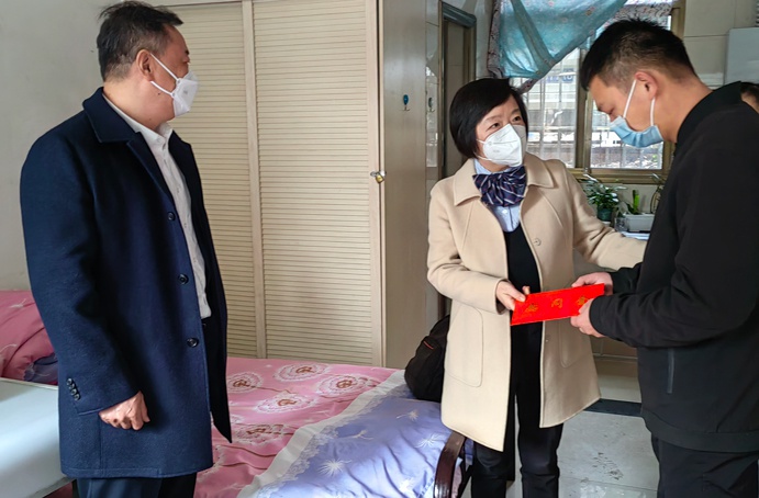 南昌市政建設(shè)集團(tuán)開展春節(jié)“送溫暖”走訪慰問活動 南昌市政建設(shè)集團(tuán)開展春節(jié)“送溫暖”走訪慰問活動