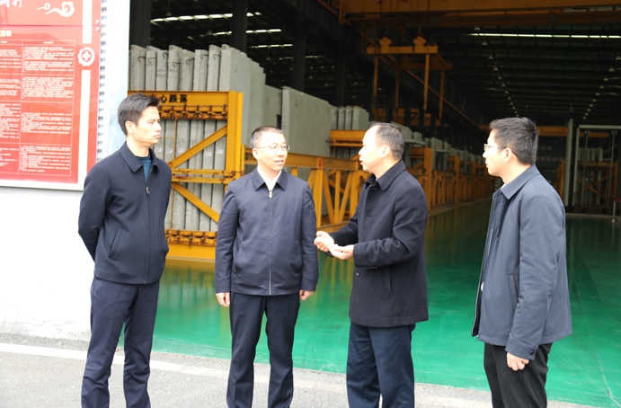 南昌縣委常委鄔春華到市政遠(yuǎn)大公司新春走訪(fǎng) 南昌縣委常委鄔春華到市政遠(yuǎn)大公司新春走訪(fǎng)