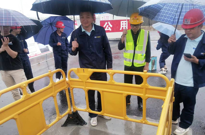 新余市住建局?jǐn)y新余市萬寶建工集團(tuán)到南昌高鐵東站新區(qū)交通路網(wǎng)工程觀摩交流 新余市住建局?jǐn)y新余市萬寶建工集團(tuán)到南昌高鐵東站新區(qū)交通路網(wǎng)工程觀摩交流