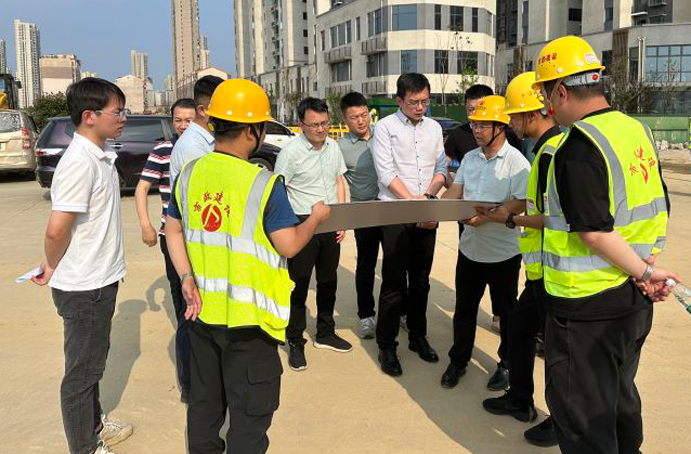 南昌市發(fā)改委李毅到青云譜道路排水工程調(diào)研 南昌市發(fā)改委李毅到青云譜道路排水工程調(diào)研