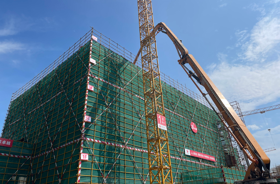 上饒馬家柚產(chǎn)業(yè)園項目生活樓、辦公樓主體結(jié)構(gòu)封頂