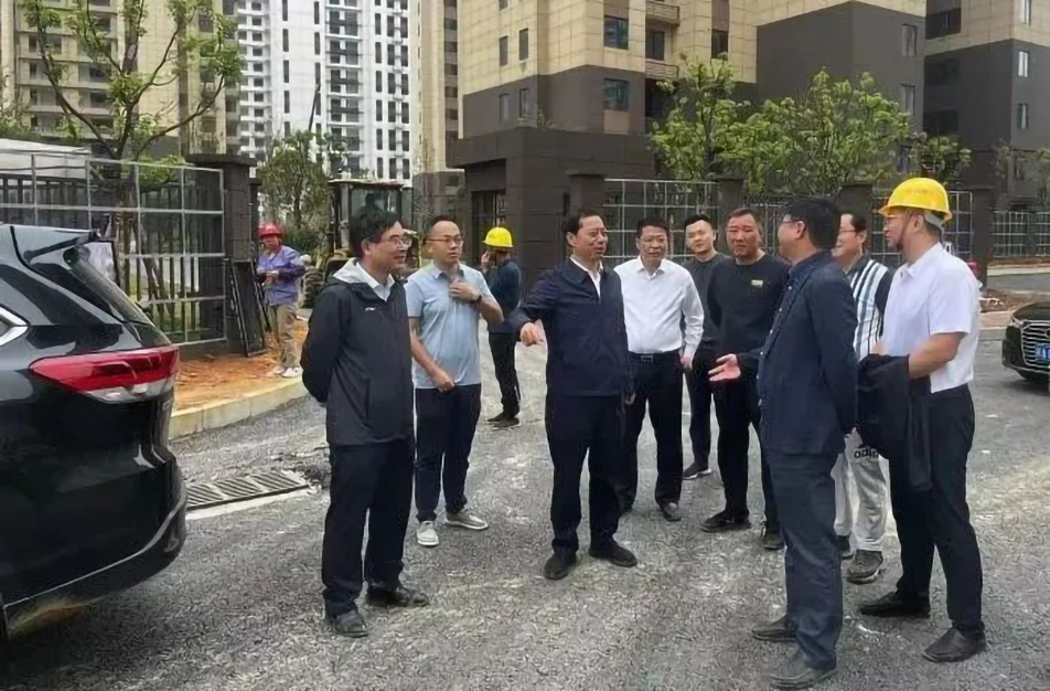 萬義輝到秦坊安置房、杭州路項(xiàng)目調(diào)研