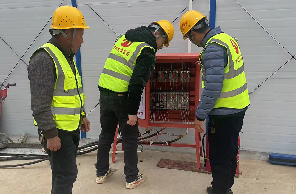 應(yīng)對低溫雨雪冰凍天氣 市政建設(shè)人在行動 應(yīng)對低溫雨雪冰凍天氣 市政建設(shè)人在行動