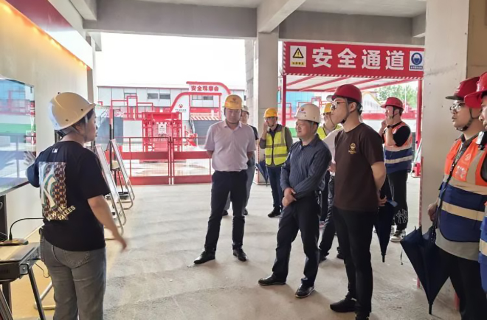 南昌市住建局曾偉到聯發(fā)九龍和悅、新建區(qū)人民醫(yī)院二部項目調研