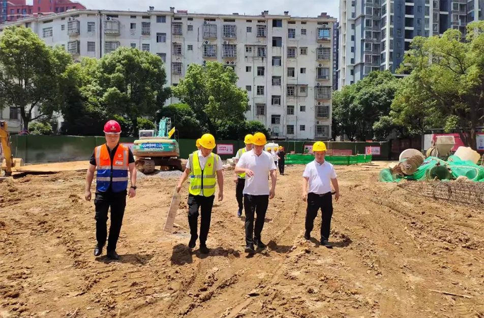 徐旭調研端午期間重點在建項目不停工情況 徐旭調研端午期間重點在建項目不停工情況